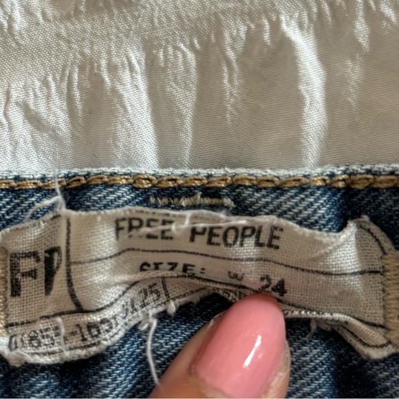 Free People Jean shorts - Picture 4 of 4